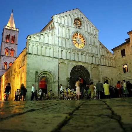 Apartman Apartment Gold & Gray *