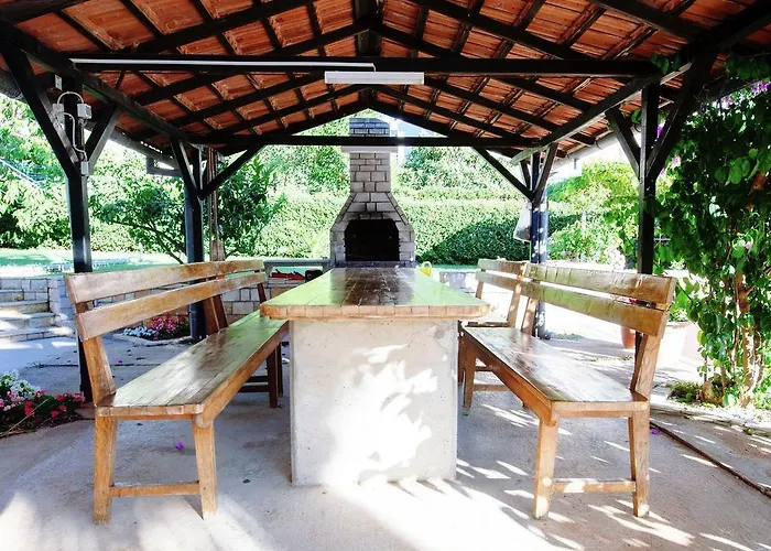 Gold & Gray דירה *