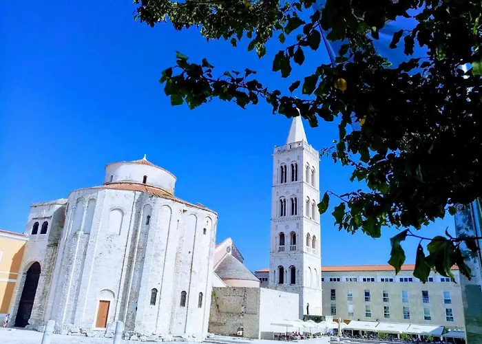 Gold & Gray דירה *