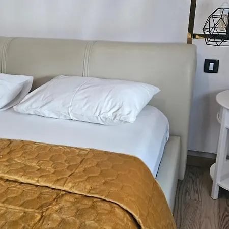 Apartamento Gold & Gray