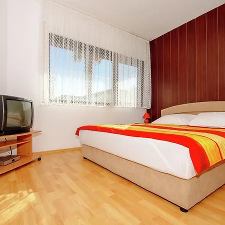 Apartment Denis Daire *