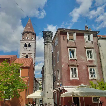 Gold & Gray Appartement