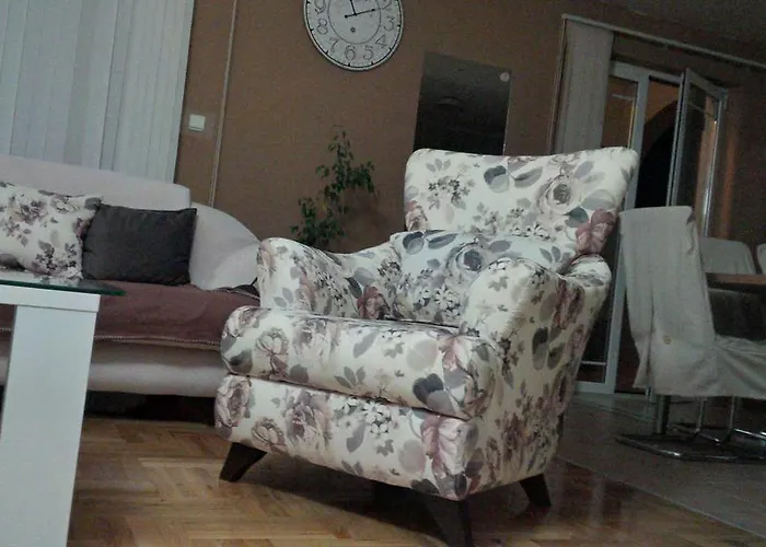 Gold & Gray شقة زادار